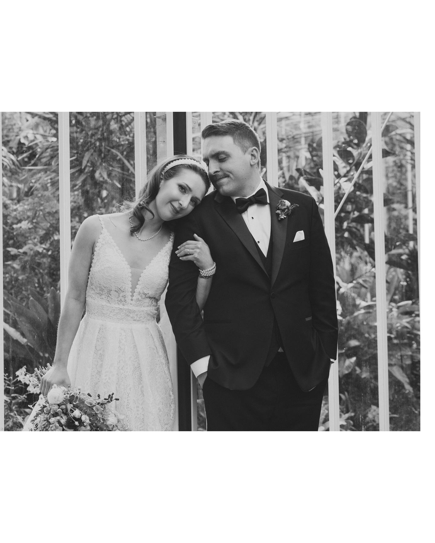 Spring Wedding Photography: A Blossoming Love Story